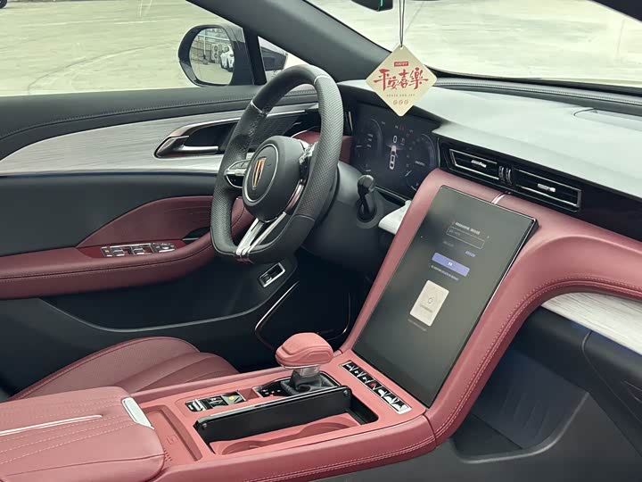 Фото 7 - Hongqi H5