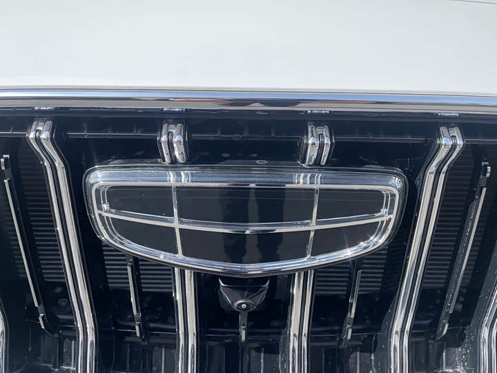 Фото 4 - Geely Preface