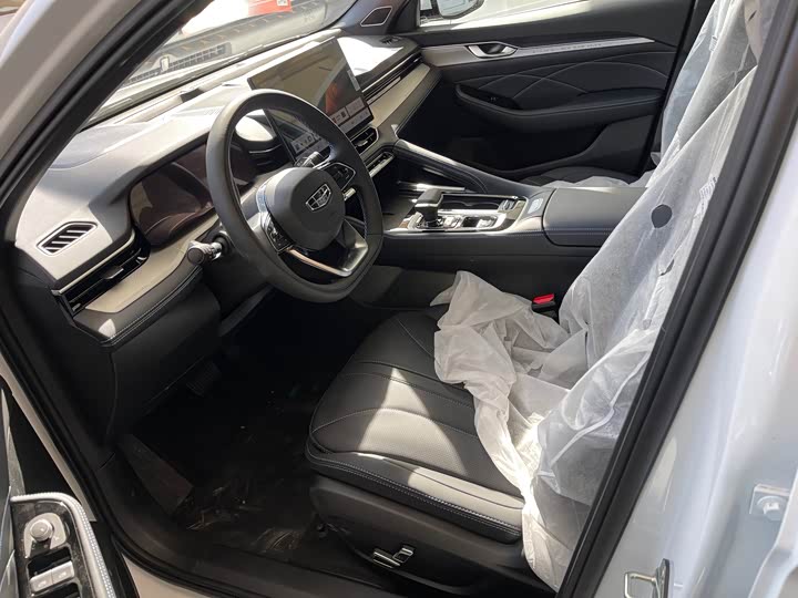 Фото 6 - Geely Preface