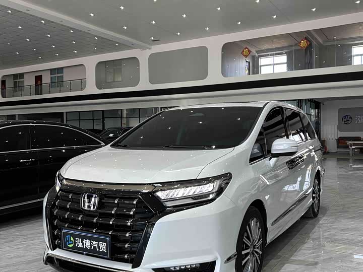 Фото 1 - Honda Elysion