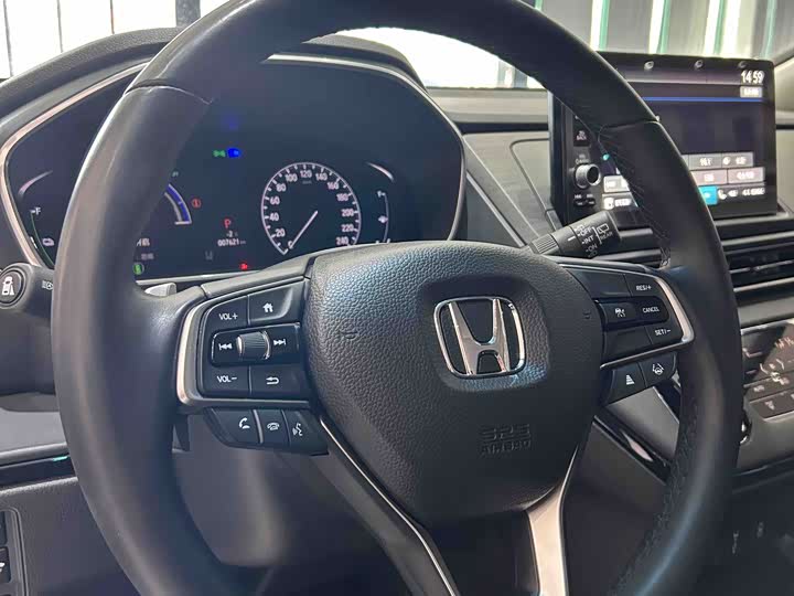 Фото 5 - Honda Elysion