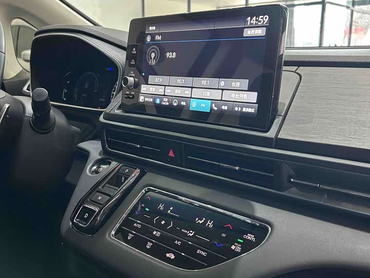 Фото 6 - Honda Elysion