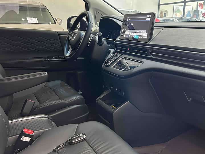 Фото 7 - Honda Elysion