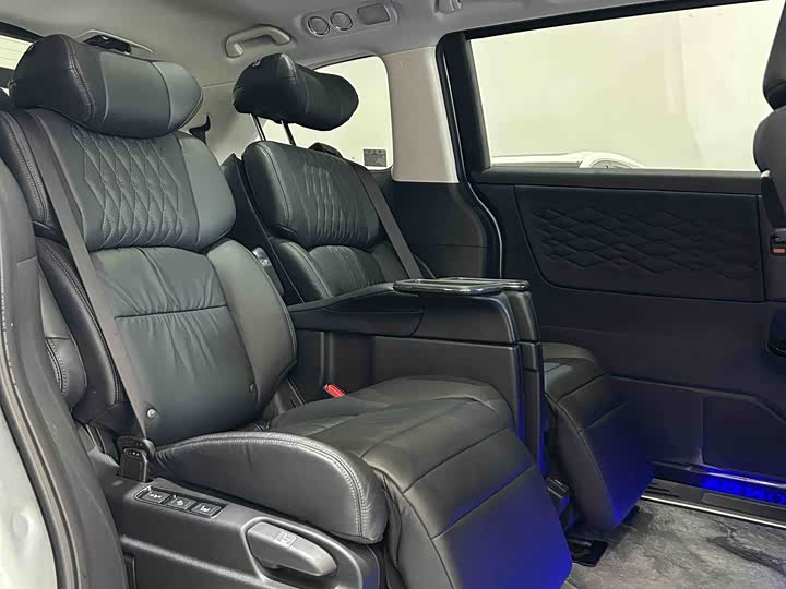 Фото 9 - Honda Elysion