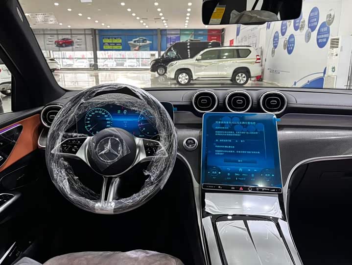 Фото 8 - Mercedes-Benz GLC-Class
