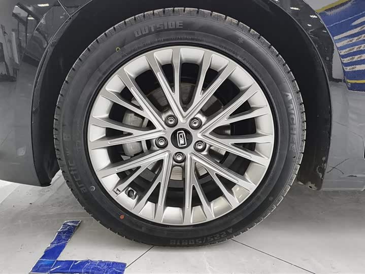 Фото 6 - Bestune B70