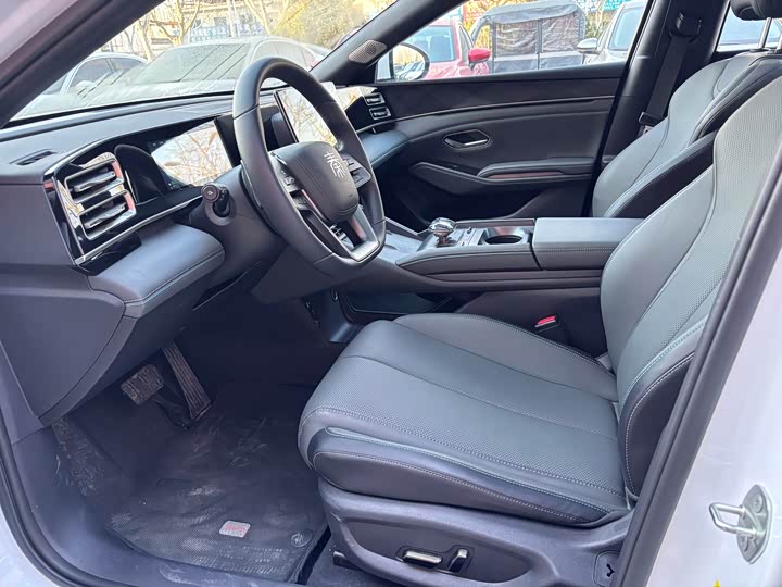 Фото 7 - BYD Qin L