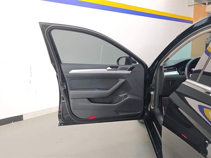 Фото 7 - Volkswagen Magotan GTE Hybrid