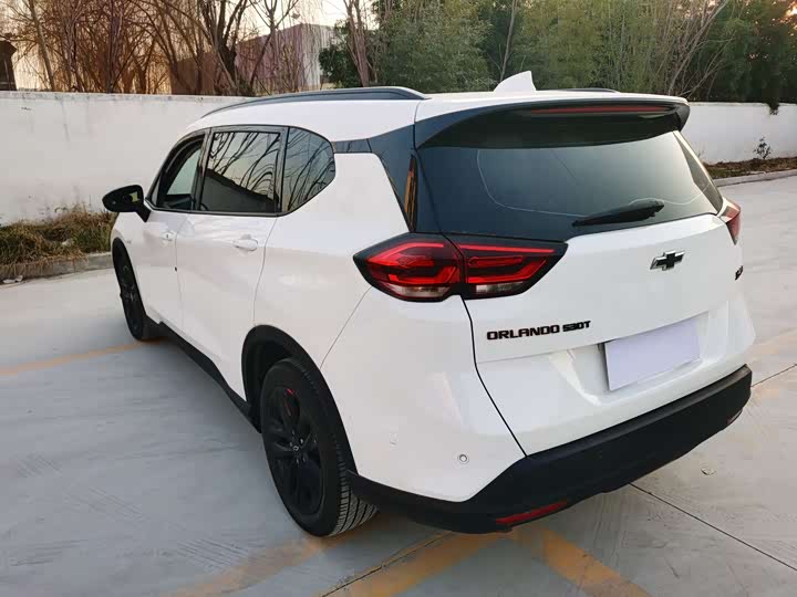 Фото 4 - Chevrolet Orlando