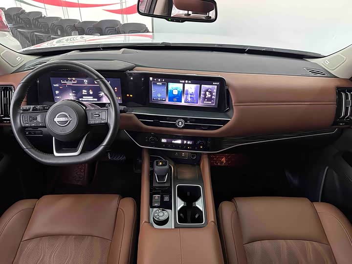 Фото 8 - Nissan Pathfinder