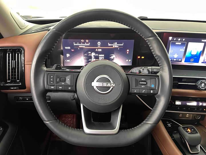 Фото 9 - Nissan Pathfinder