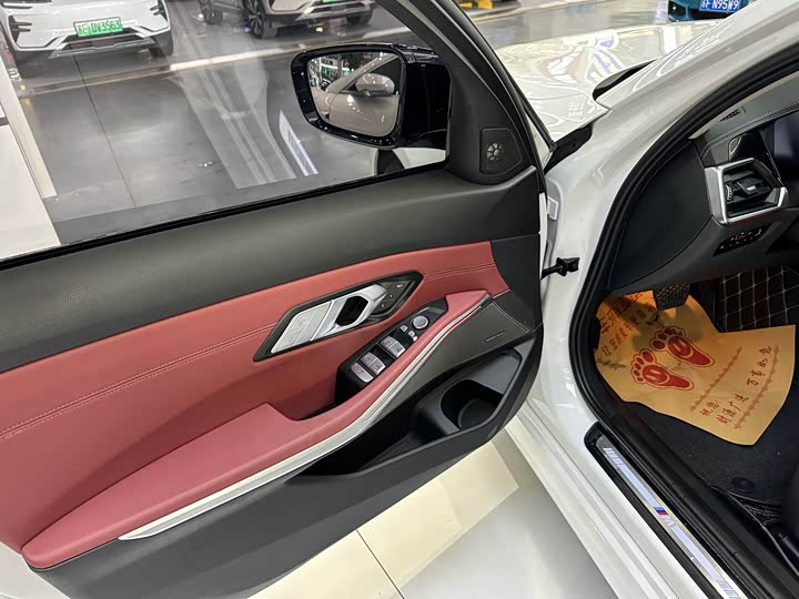 Photo 7 - BMW 3 Series