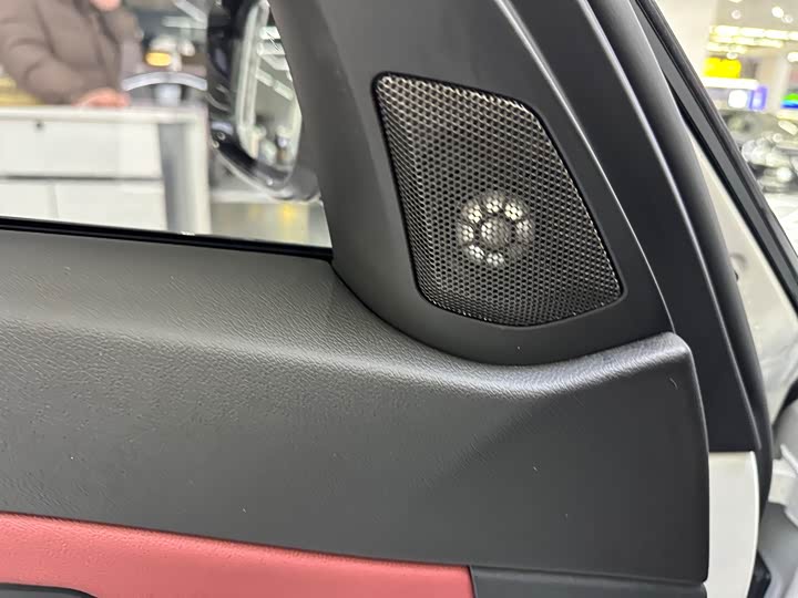 Photo 8 - BMW 3 Series