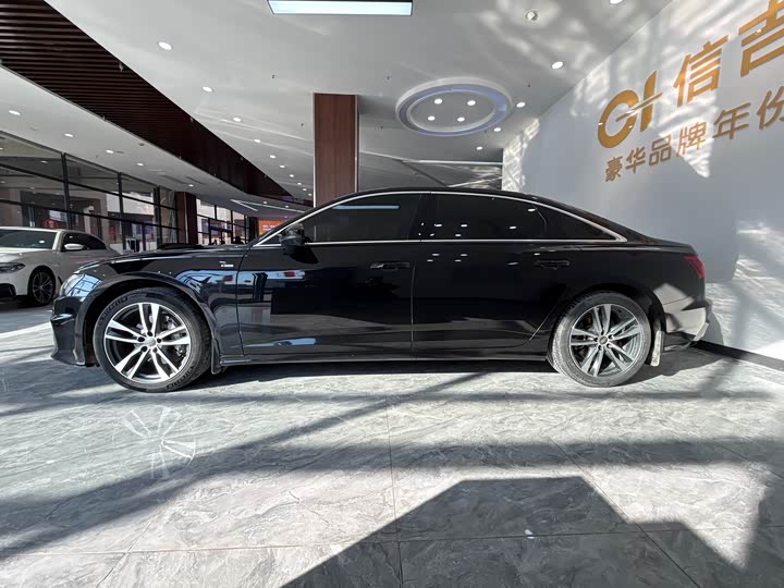 Фото 5 - Audi A6L