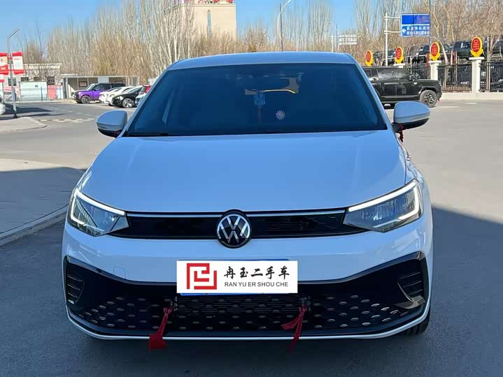 Photo 2 - Volkswagen Lavida