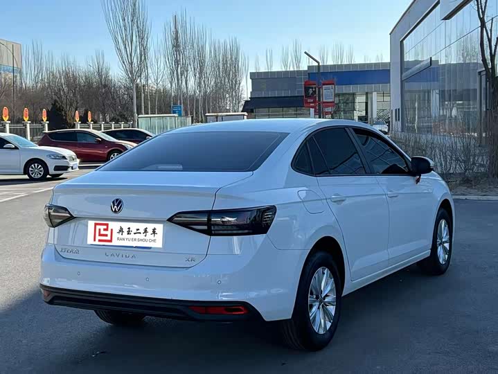 Photo 9 - Volkswagen Lavida