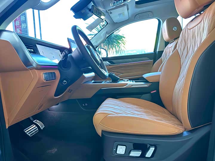 Фото 8 - Tank 500 Hybrid