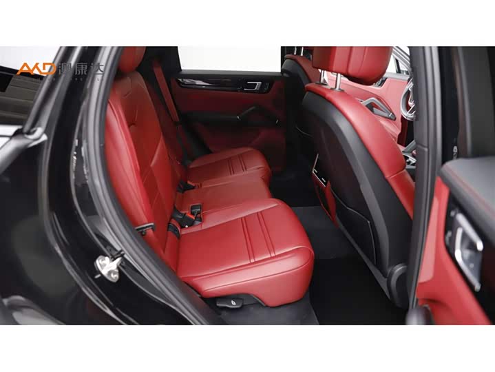 Фото 8 - Porsche Cayenne