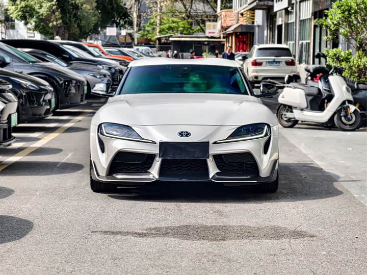 Фото 2 - Toyota Supra
