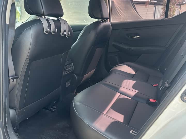 Фото 6 - Nissan Sylphy