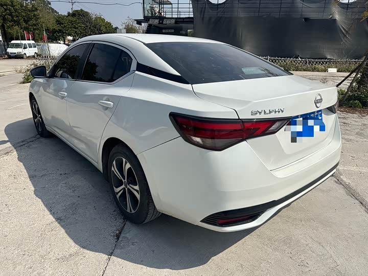 Фото 9 - Nissan Sylphy