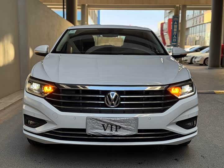 Фото 2 - Volkswagen Sagitar L