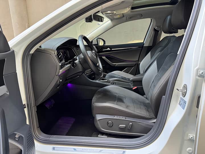 Фото 6 - Volkswagen Sagitar L