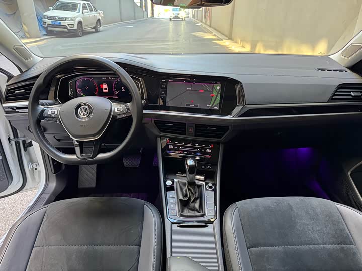 Фото 8 - Volkswagen Sagitar L