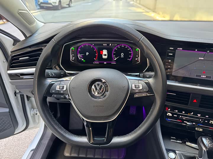 Фото 9 - Volkswagen Sagitar L