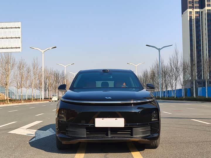 Photo 2 - LiXiang L6