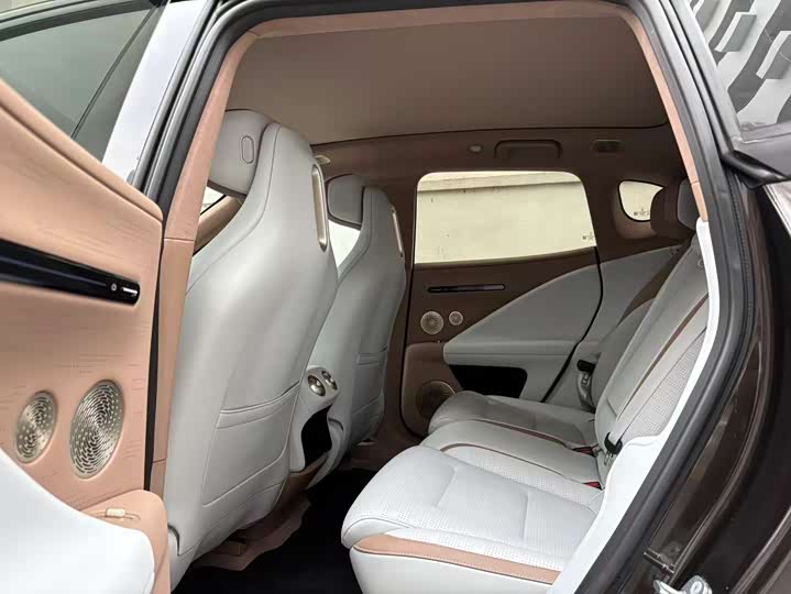 Фото 9 - Avatr 07