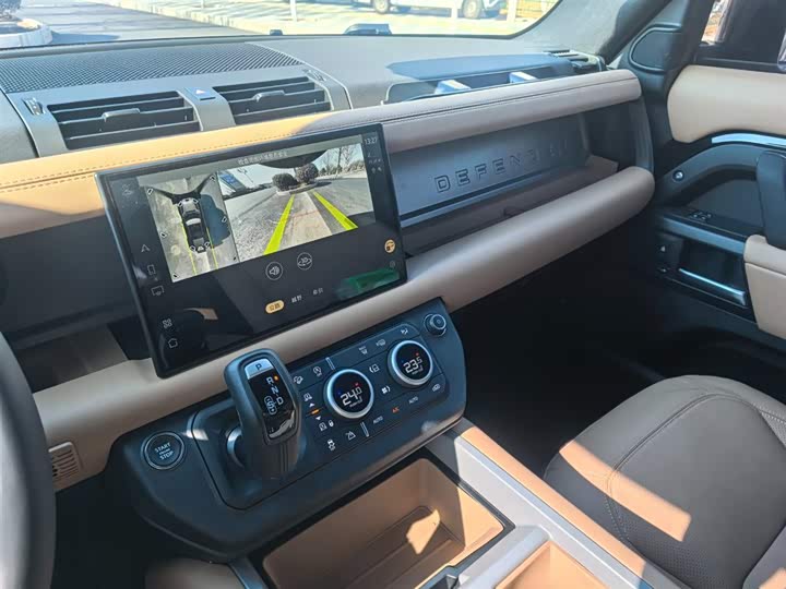 Фото 7 - Land Rover Defender