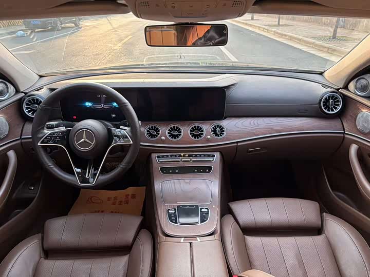 Photo 6 - Mercedes-Benz E-Class