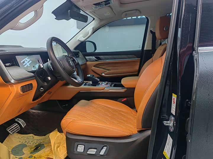 Фото 8 - Tank 500 Hybrid