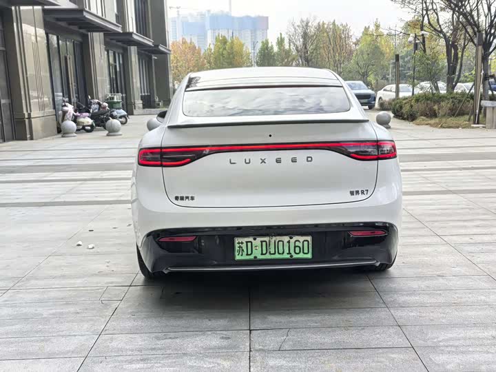 Фото 8 - Luxeed R7