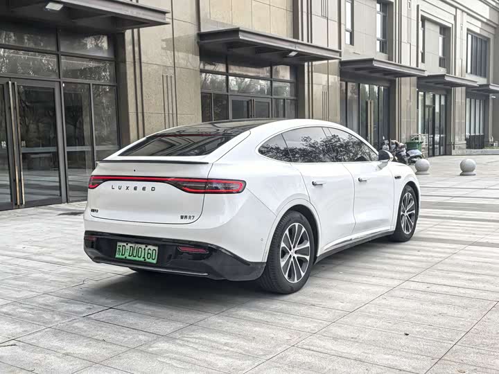 Фото 9 - Luxeed R7