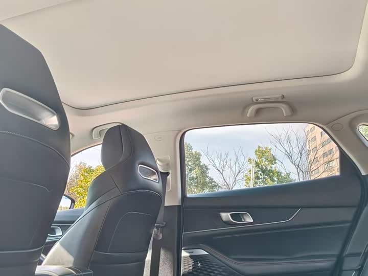 Фото 9 - Changan UNI-K