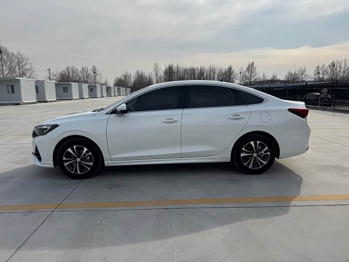 Фото 4 - Changan Eado Plus