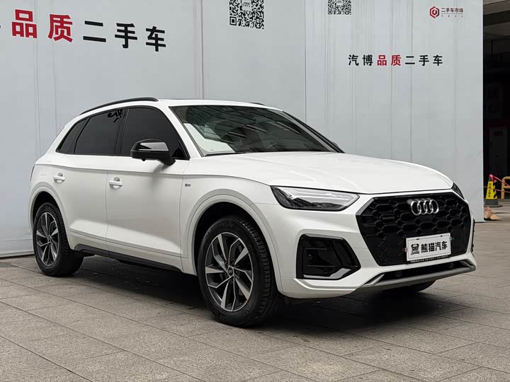 Фото 3 - Audi Q5L