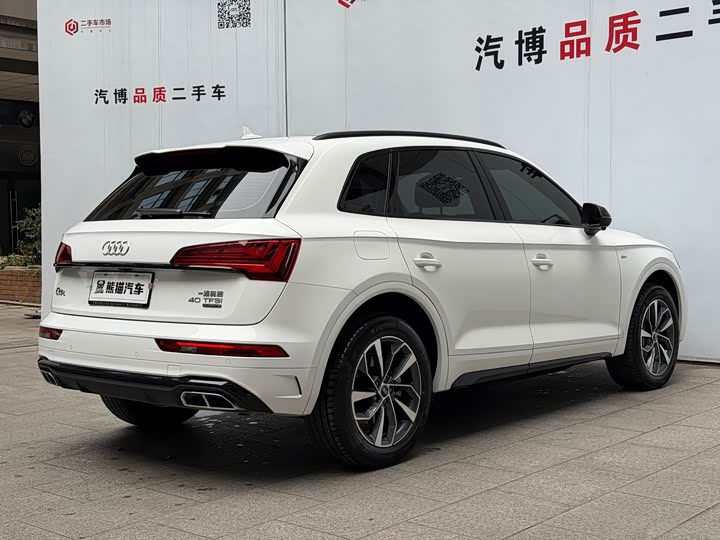 Фото 5 - Audi Q5L