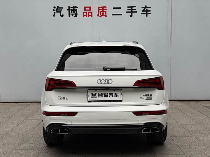 Фото 6 - Audi Q5L