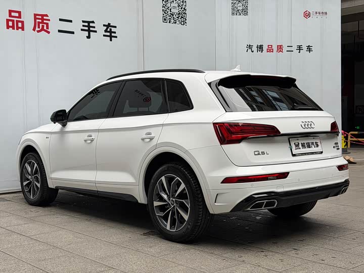 Фото 7 - Audi Q5L