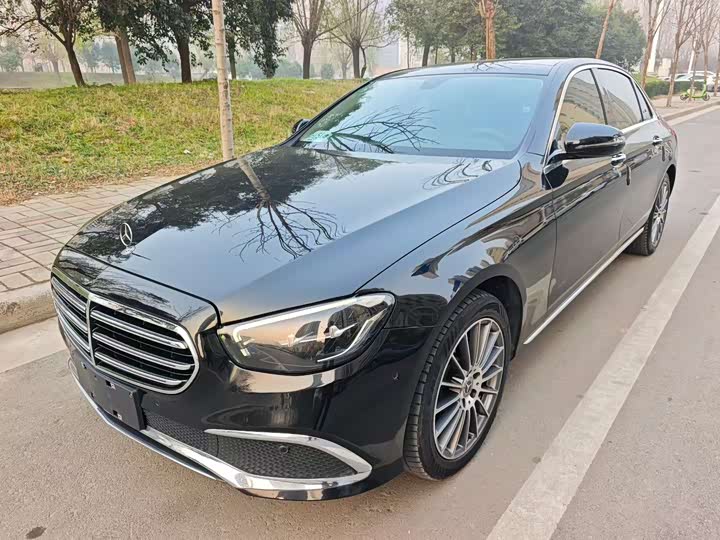 Photo 1 - Mercedes-Benz E-Class