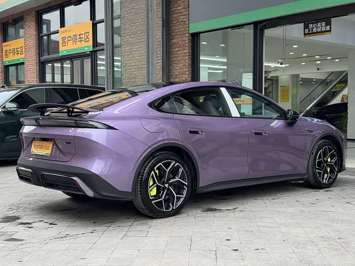 Фото 8 - Changan Deepal L06