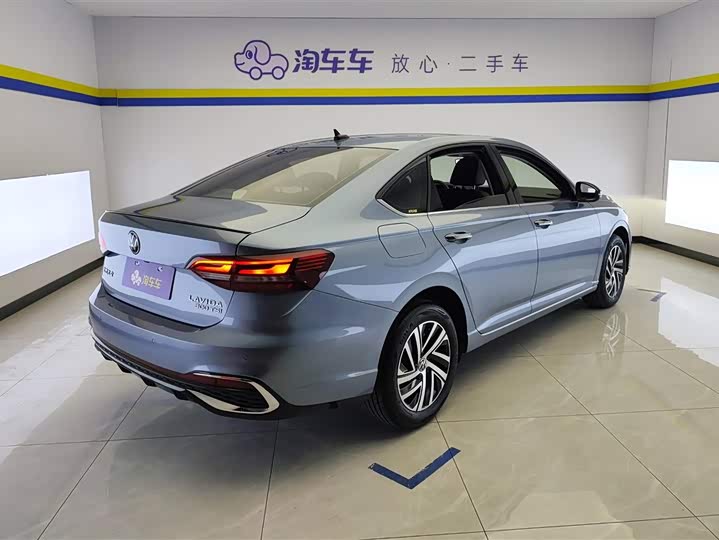 Фото 3 - Volkswagen Lavida