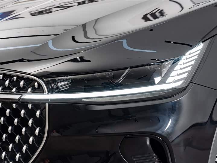 Фото 4 - Lincoln Nautilus