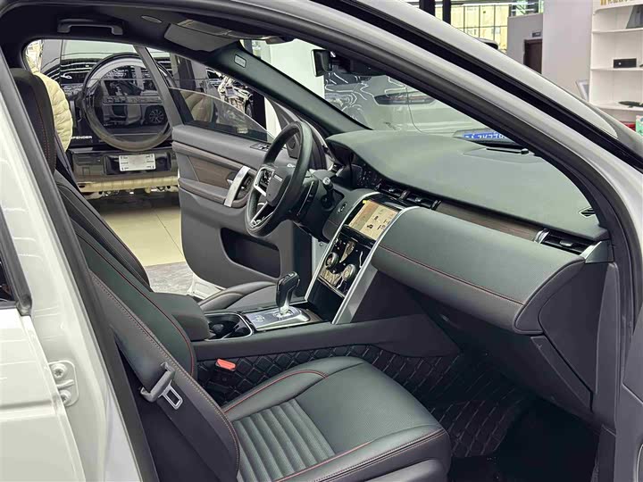 Фото 8 - Land Rover Discovery Sport Hybrid