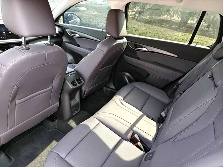 Фото 6 - Buick Envision Plus