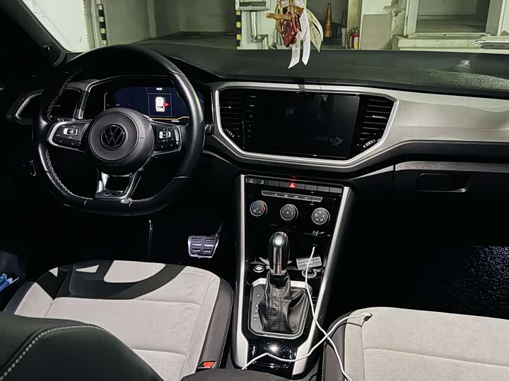 Фото 7 - Volkswagen T-Roc