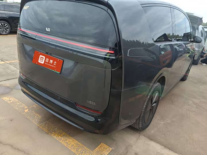 Фото 2 - LiXiang Mega